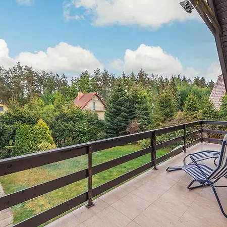 Bielawki Kaszuby Jezioro Gowidlinskie 別荘 *